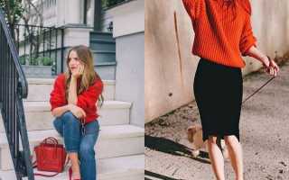 С чем носить красный свитер: 30 стильных фото сетов