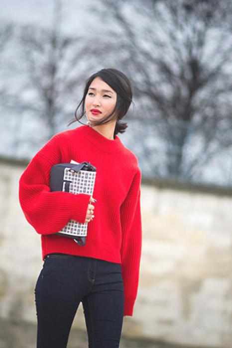 красно черный свитер