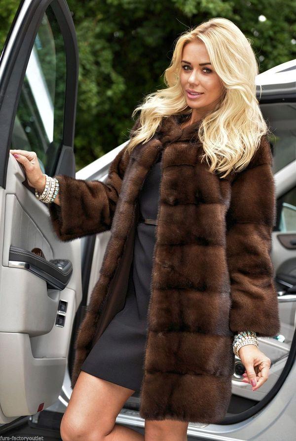 Полушубок коричневого цвета