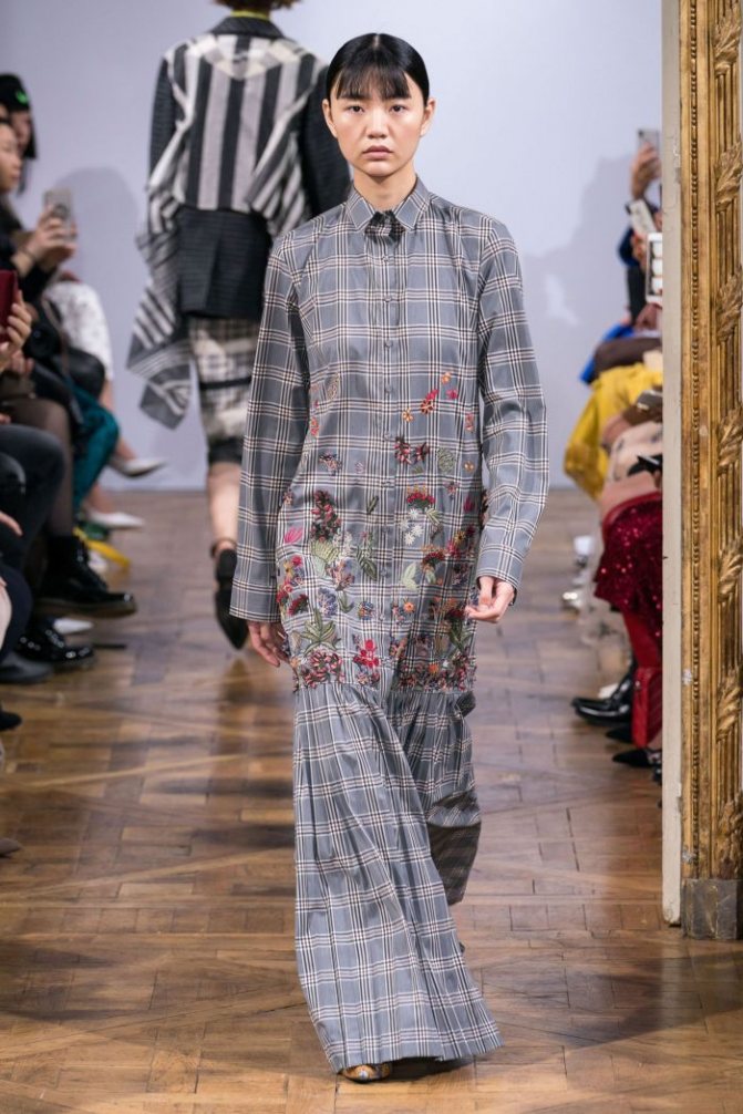 Серое платье рубашка Rahul Mishra
